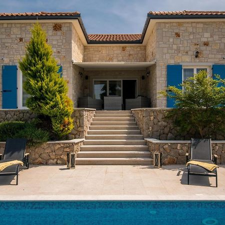 Villa Augusta มาลินสกา ภายนอก รูปภาพ