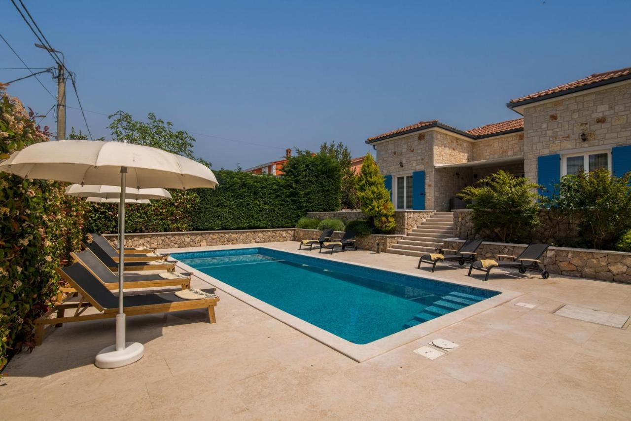 Villa Augusta มาลินสกา ภายนอก รูปภาพ