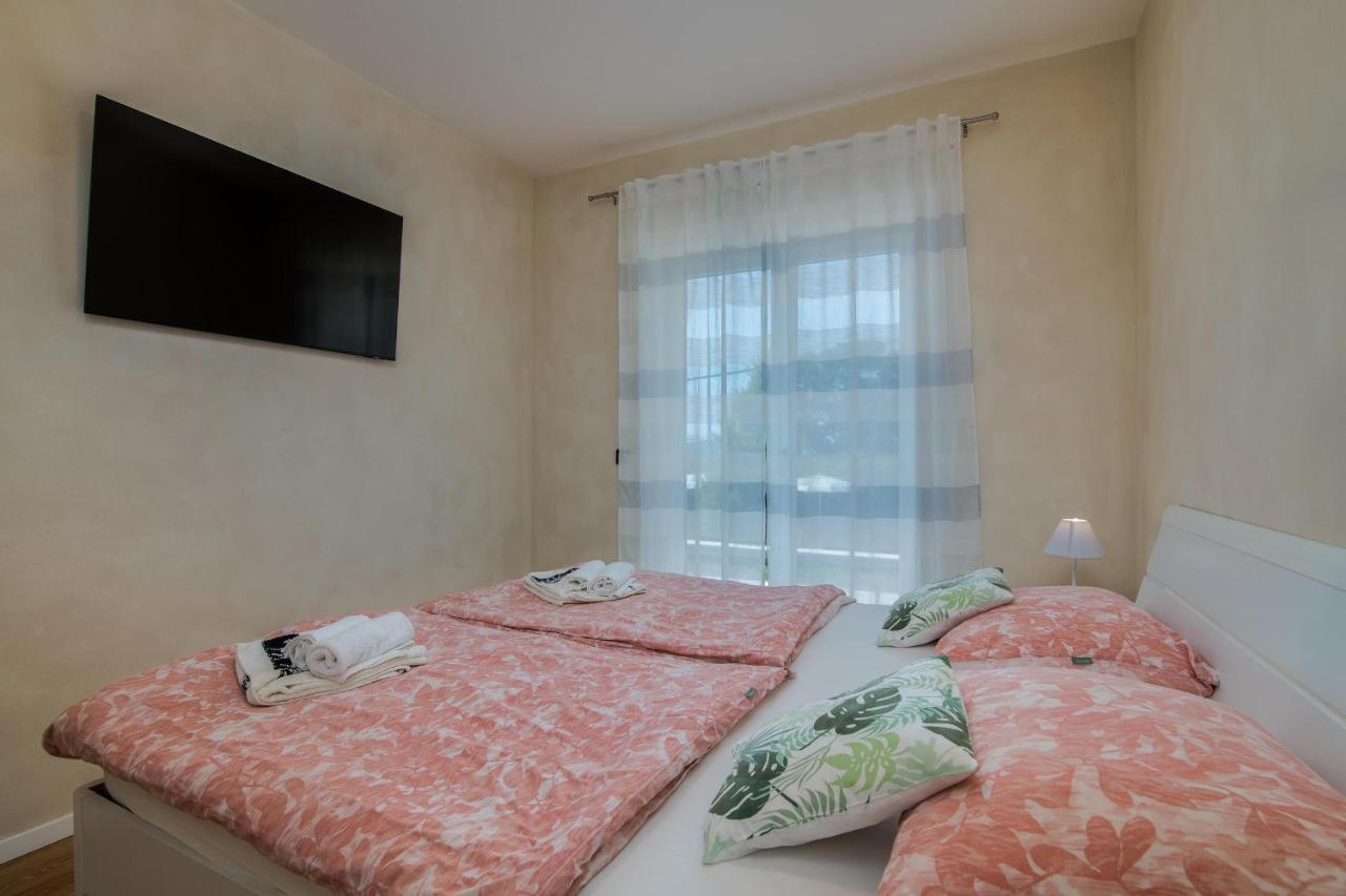 Villa Augusta มาลินสกา ภายนอก รูปภาพ